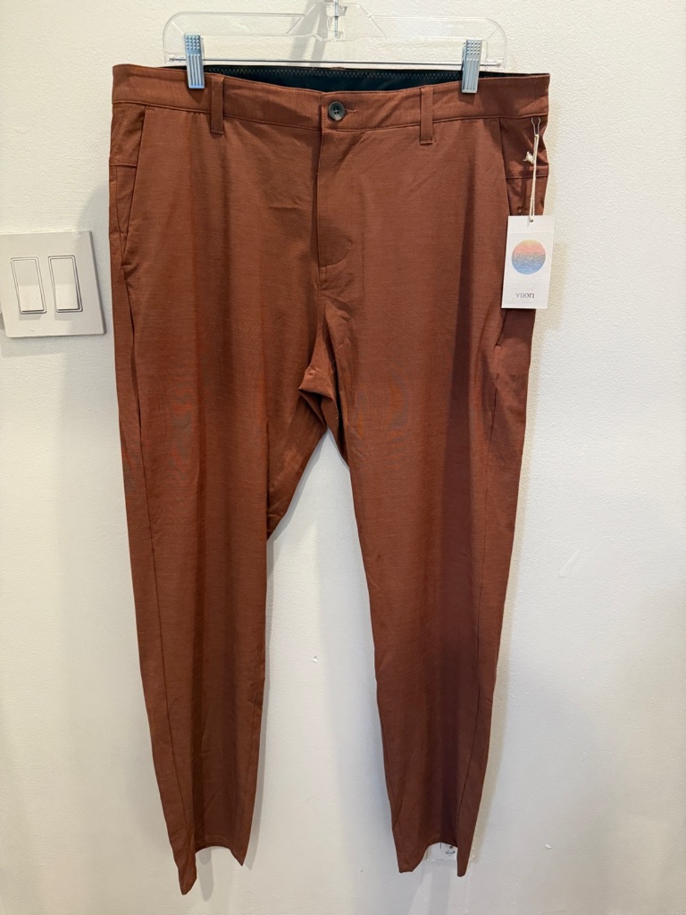 Vuori Men's Aim Paint NWT